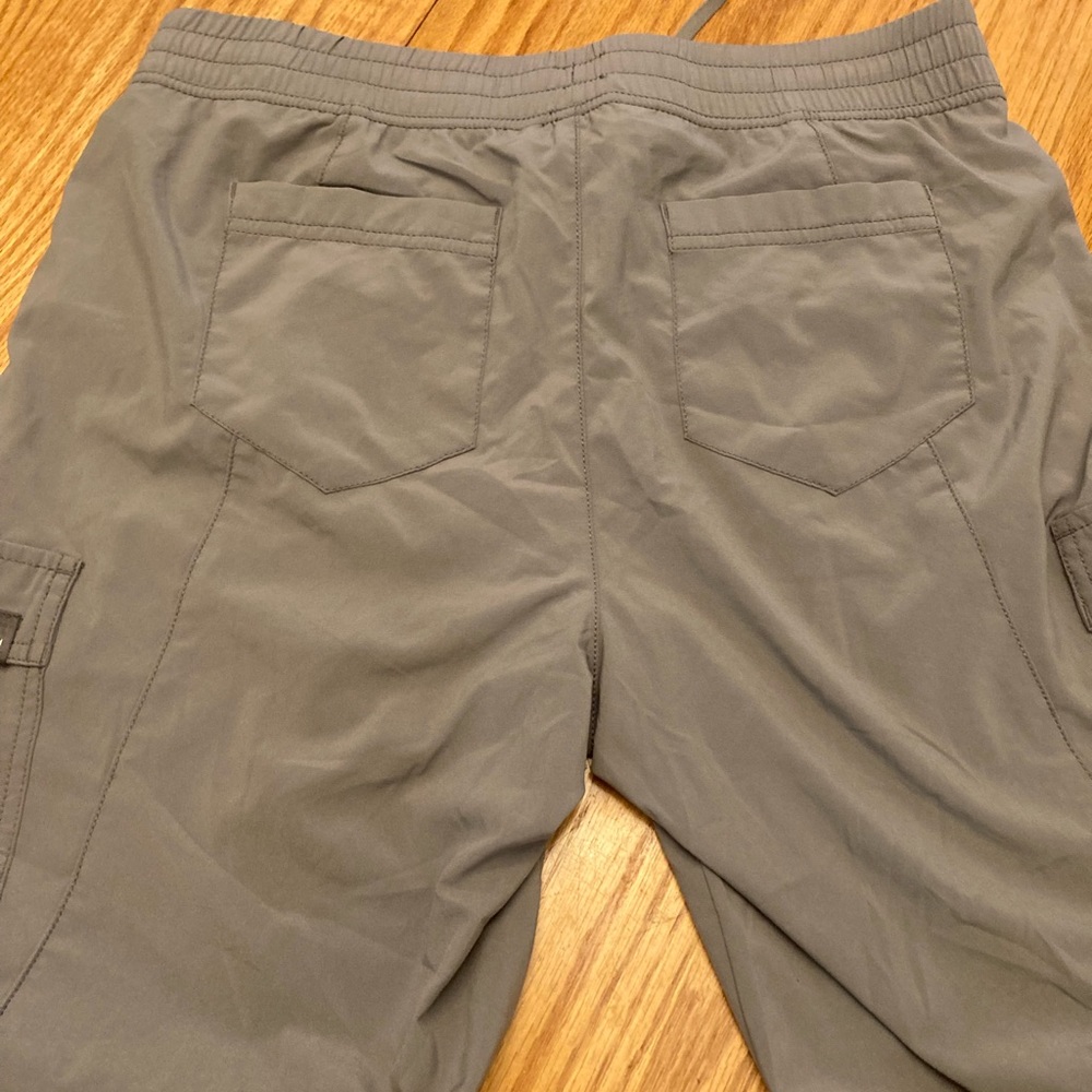 The North Face Gray Cargo Pants Cropped Lightweight Capris Womens 8